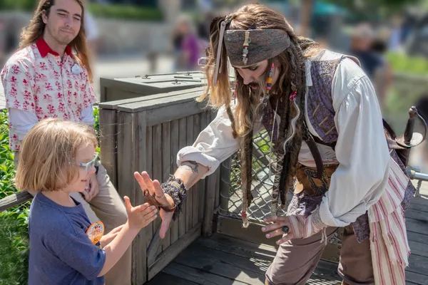 Ada meets Captain Jack Sparrow at Disneyland thumbnail