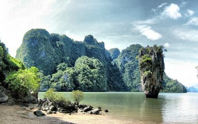 Thailand’s dreamy James Bond Island was featured in the 1974 film The Man with the Golden Gun and first brought fame to what is now a popular tourist destination.