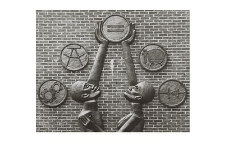 Photograph of Elizabeth Catlett sculpture Students Aspire with description (detail), 1978 / unidentified photographer. Elizabeth Catlett papers, 1957-1980. Archives of American Art, Smithsonian Institution.