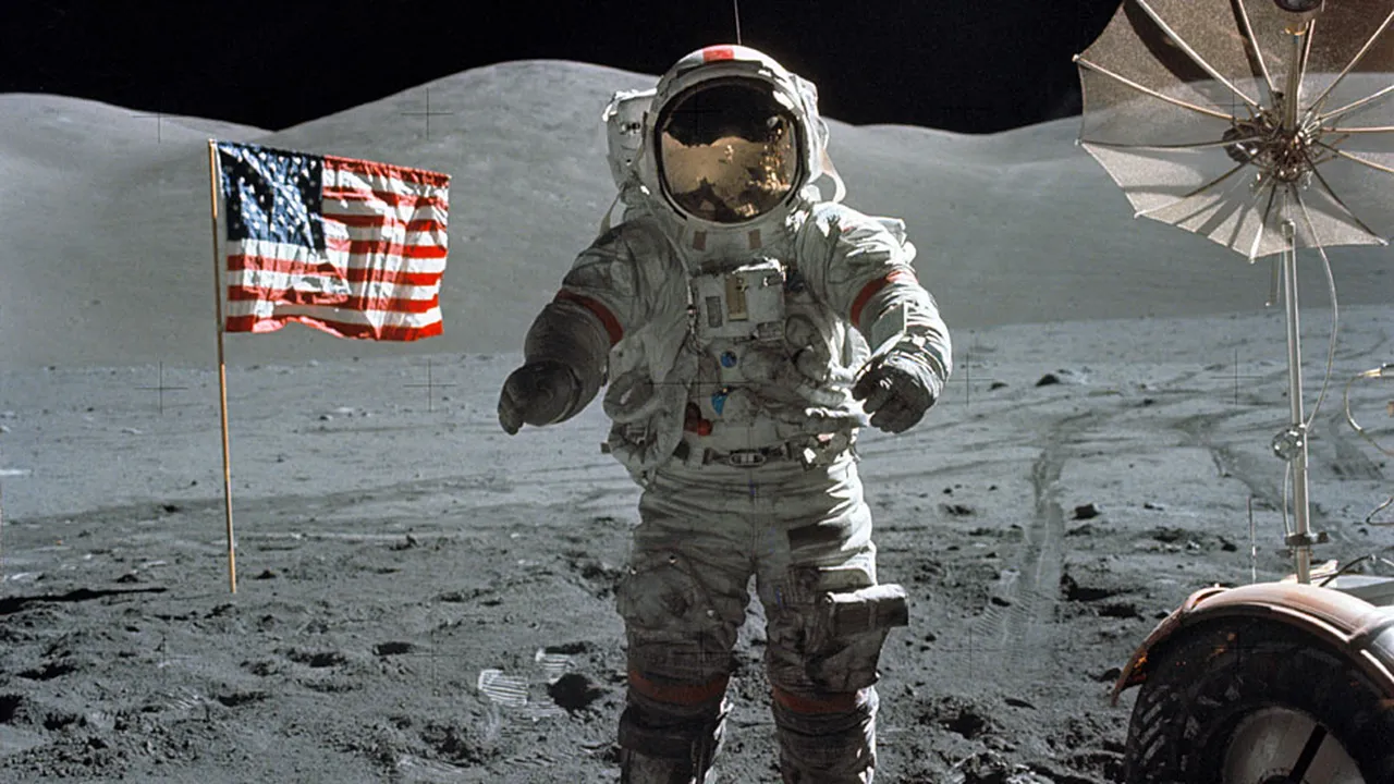See Photos of How Astronauts Trained for the Apollo Moon Missions | HISTORY, image size:1280x720