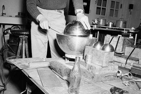 A recreation of the test that led to Louis Slotin's accident