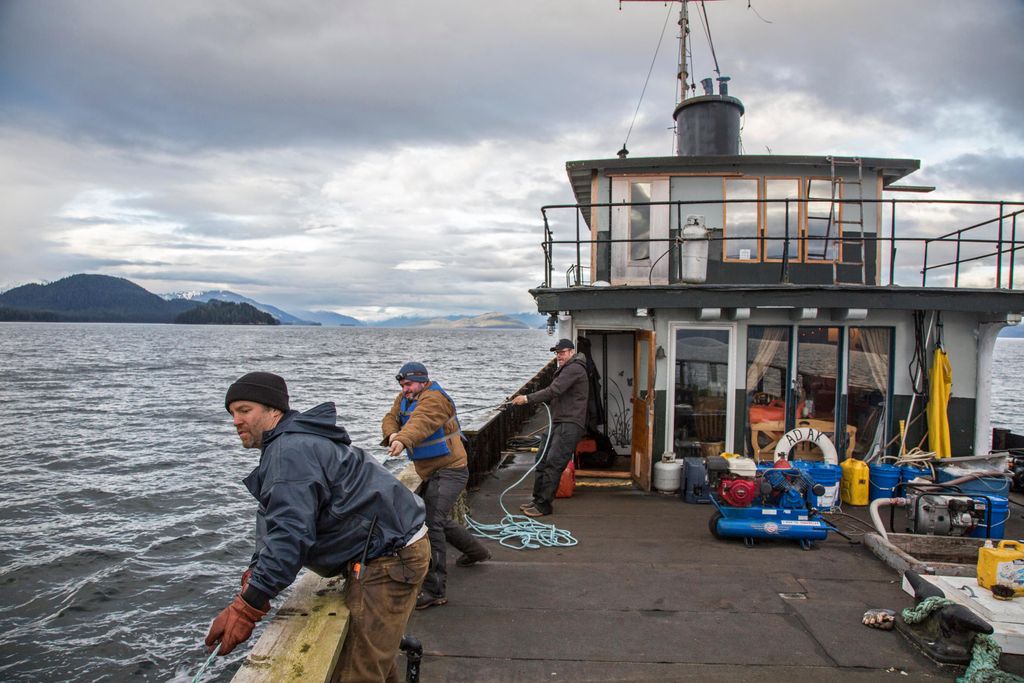 SQJ_1607_Alaska_Boat_01.JPG