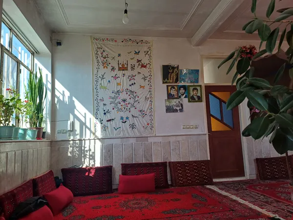 Framed people. Framed life. thumbnail