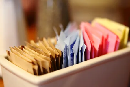 The artificial sweetener erythritol is widely used a sugar substitute.&nbsp;