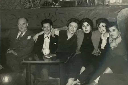 Women at Gateways with owner Ted Ware around 1953