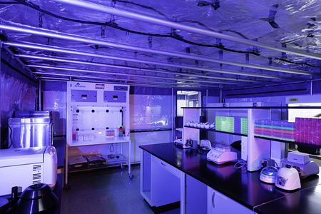 The Smithsonian’s National Museum of Natural History designed and installed a new lab that enables scientists to process and study ancient DNA. (James Di Loreto, Smithsonian) 