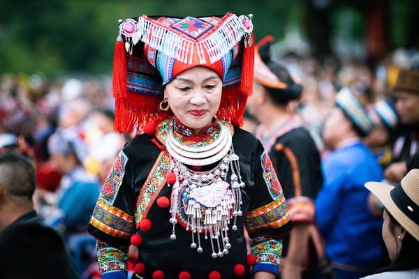 The beautiful costumes of the Yao ethnic group thumbnail