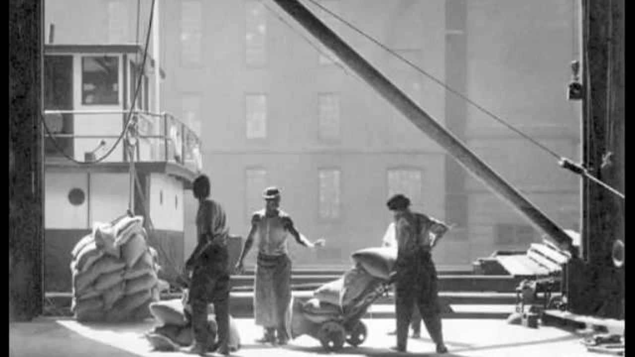 Preview thumbnail for Seeing Baltimore Through Aubrey Bodine's Lens