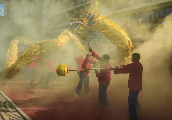 Dragon lantern dance. thumbnail