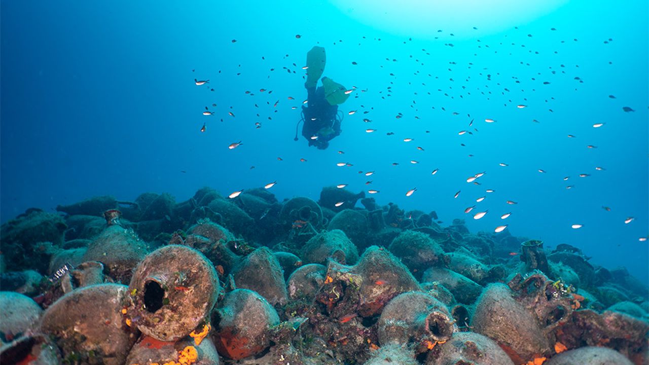 Days After Disaster, Another Migrant Ship Sinks Near Italian Island - The  New York Times, image size:1280x720