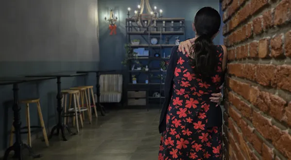 A woman in Red thumbnail