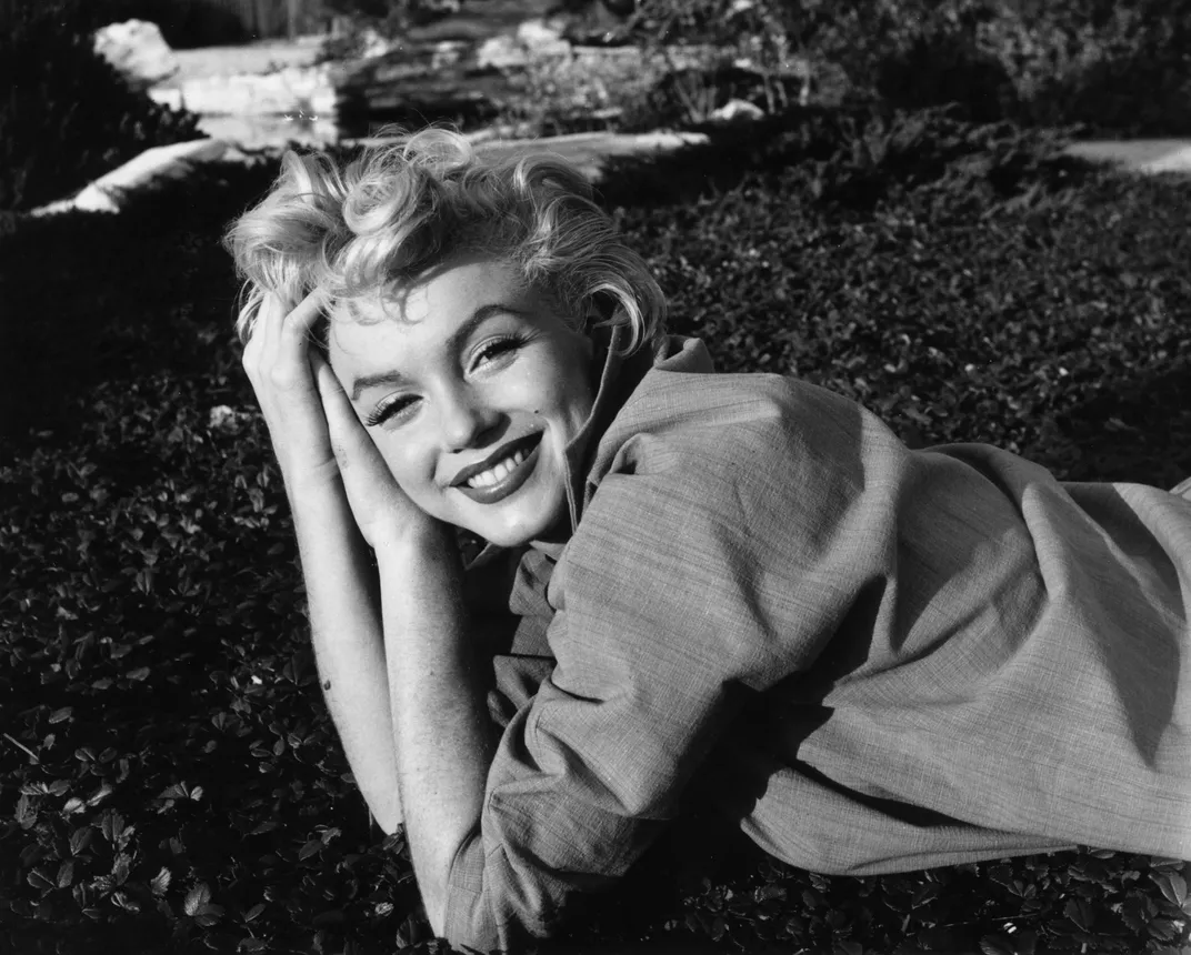 The True History Behind Netflix's 'Blonde', Who Was the Real Marilyn  Monroe?, History