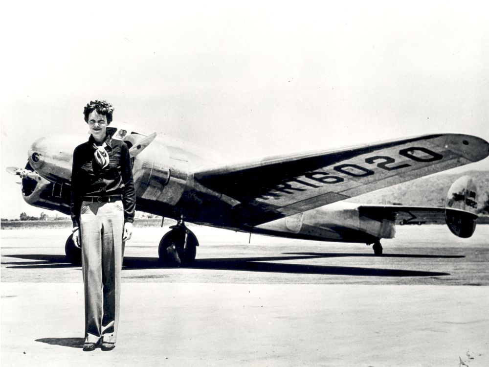 Amelia_Earhart_-_GPN-2002-000211.jpg