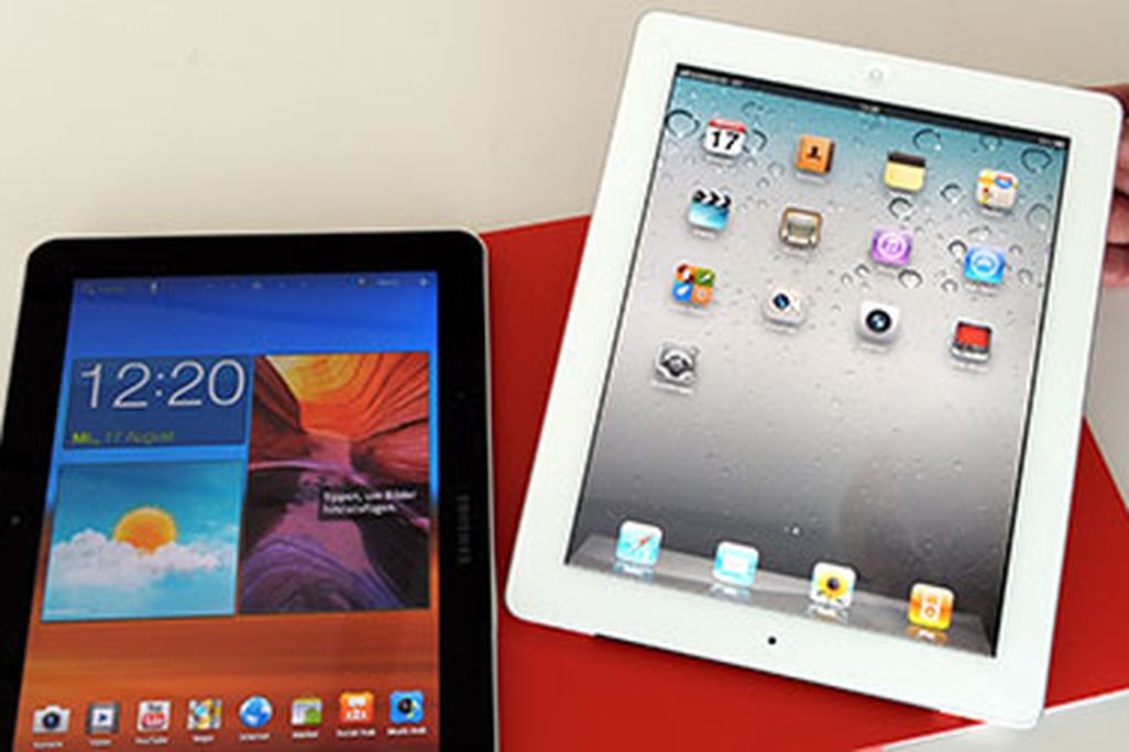 Apple accused Samsung of copying their tablet design.