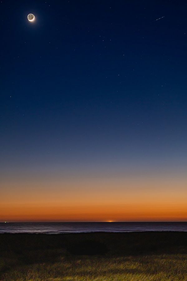 Sunset, Earthshine, and Orion's Belt thumbnail