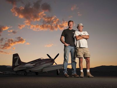 Friends and rivals Steve Hinton (left) and Bill “Tiger” Destefani have both flown Destefani’s Mustang Strega to National Air Racing championships.