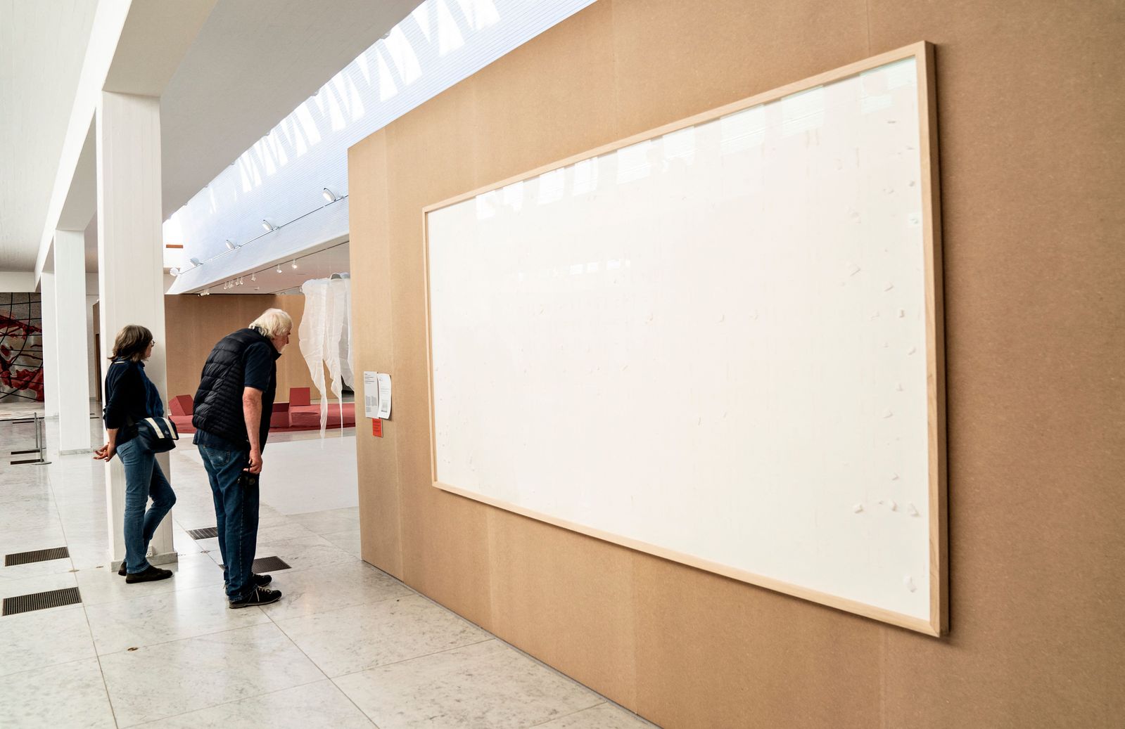 Artist Who Submitted Empty Canvases to Danish Museum Must Repay $70,000
