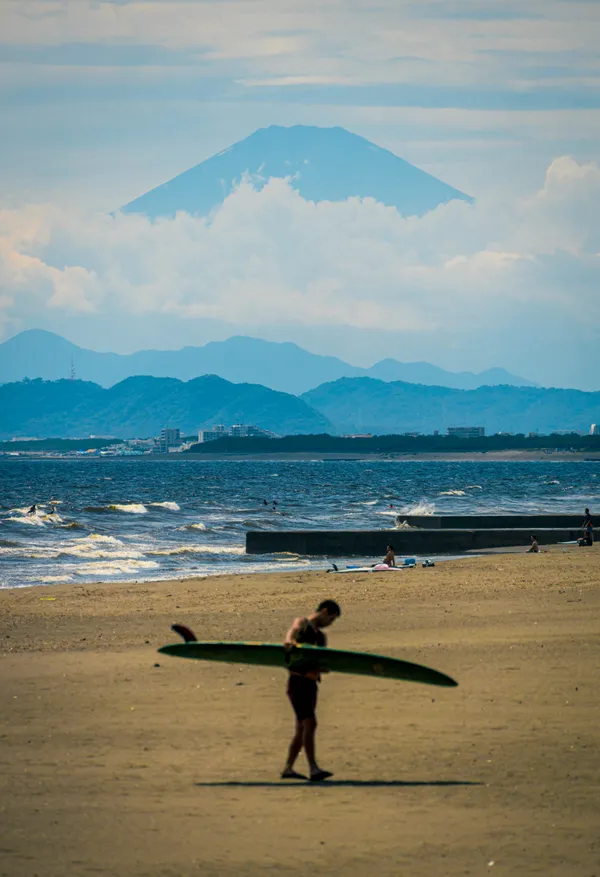 Surfer and Mt. Fuji thumbnail