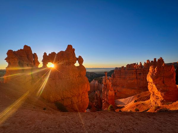 Bryce Canyon National Park rock formations at sun rise thumbnail