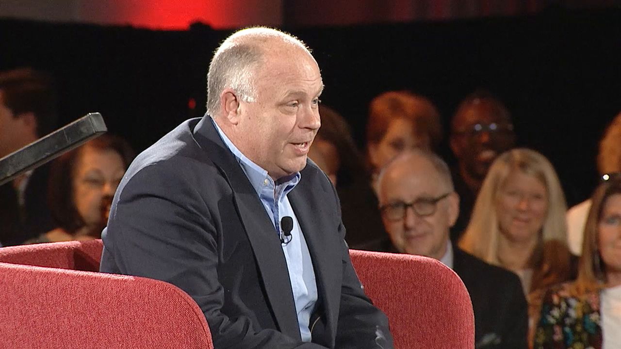 Preview thumbnail for AOL Co-Founder Probes Smithsonian Geologist John Grant About Finding Life on Mars
