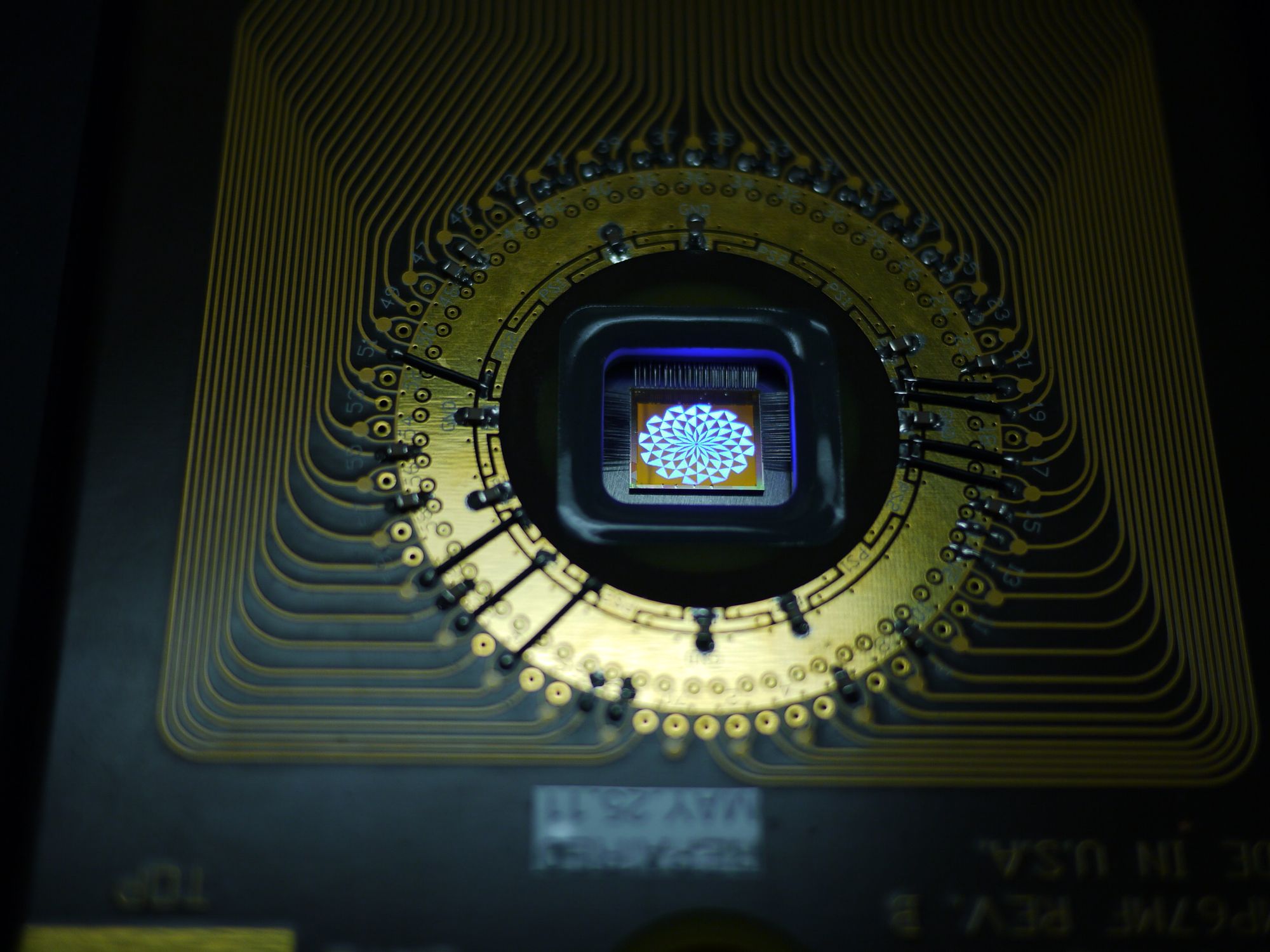 Your Smartphone And Sunglasses Could Soon Project Holograms