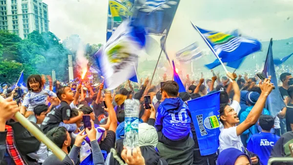 The Blues Crowd of Bobotoh thumbnail