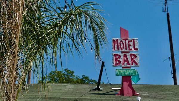 Motel Bar No Vacancy thumbnail