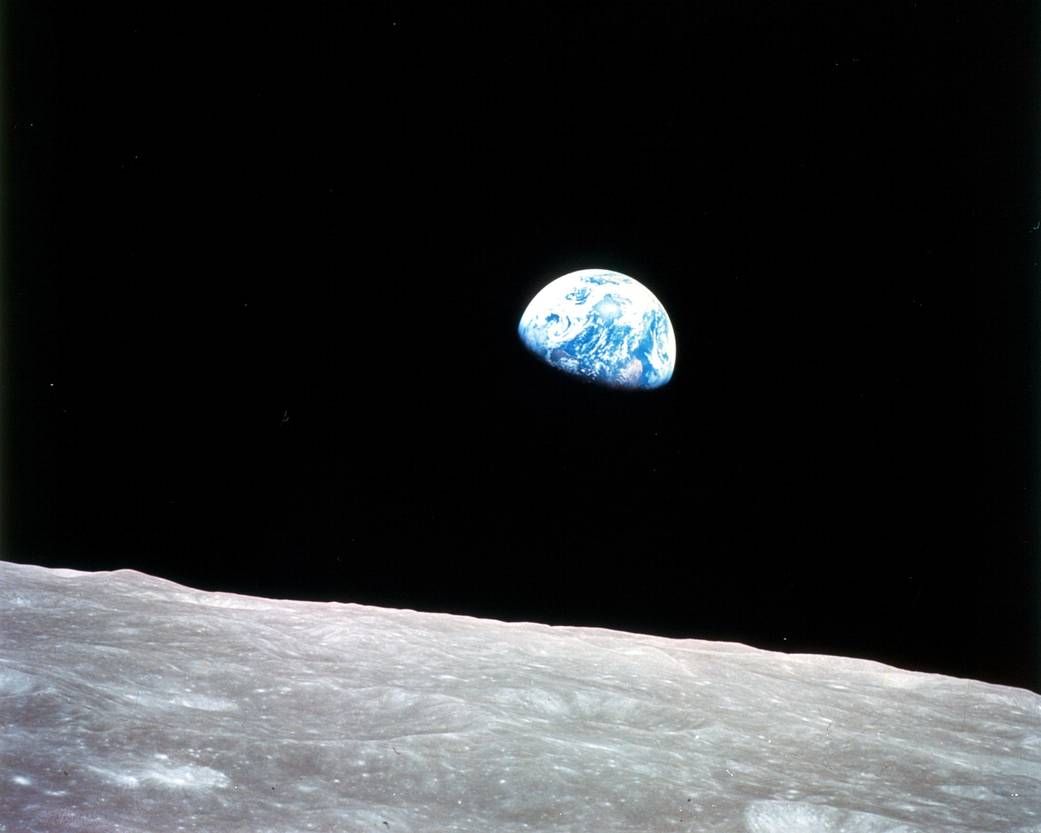 Iconic 1968 Earthrise Image