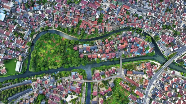 Island in the Village thumbnail