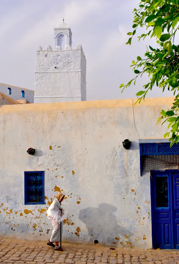 Walking to the market at sunset thumbnail