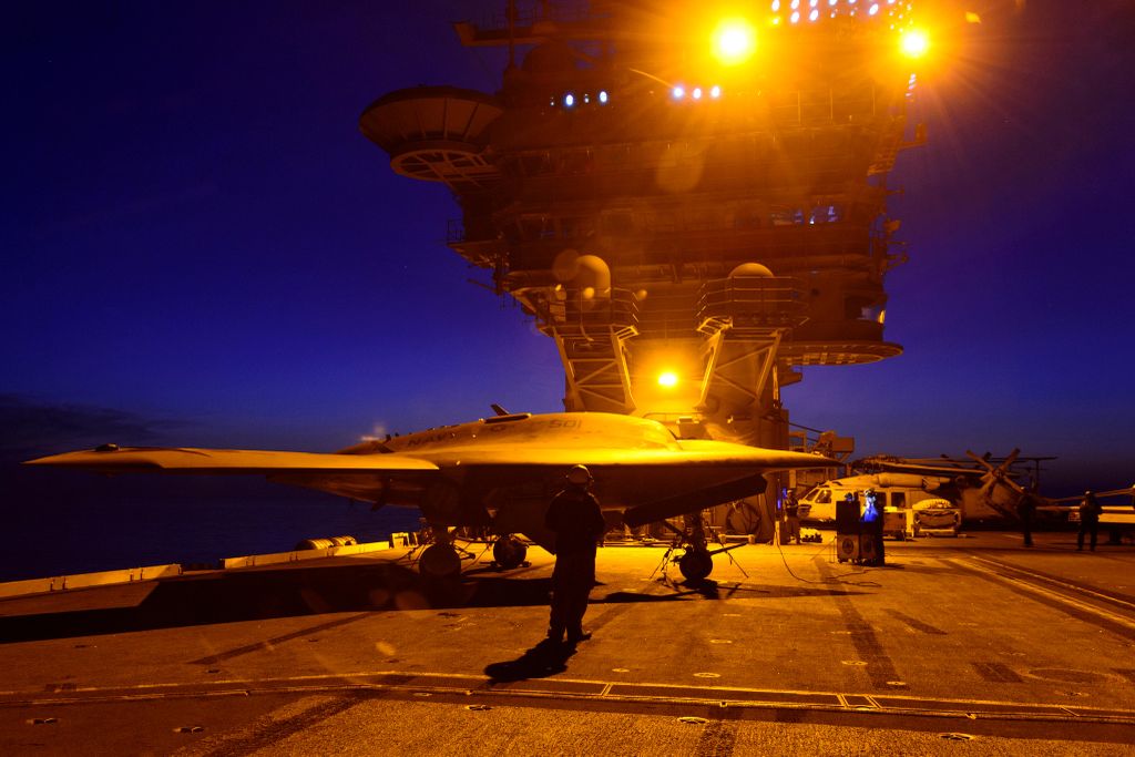 140821_X47B_Night_Deck_Handling.jpg