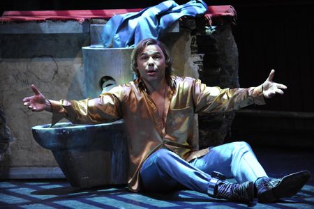 Tom Randle plays Macheath, or “Mack the Knife,” in a production of Benjamin Britten’s The Beggar’s Opera.