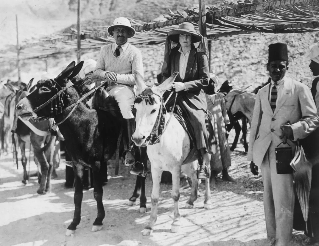 Visitors to the tomb of Tutankhamun in 1922