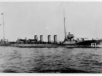The USS Jacob Jones, an American destroyer, sank off the southwest coast of England in December 1917.