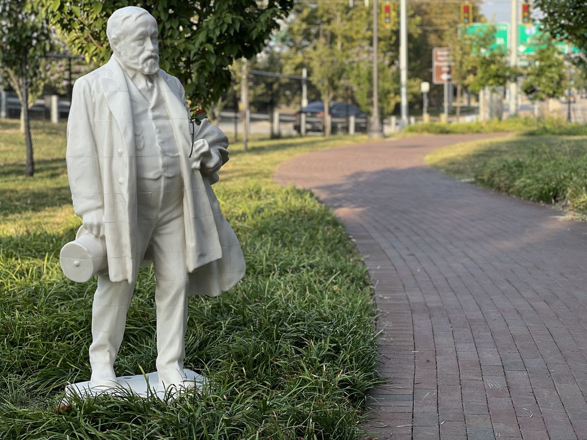 The 3D-printed piece was created by students and faculty at Indiana University Indianapolis and had been installed on September 16. <https://t.co/uJpxYYZrcd>
 [