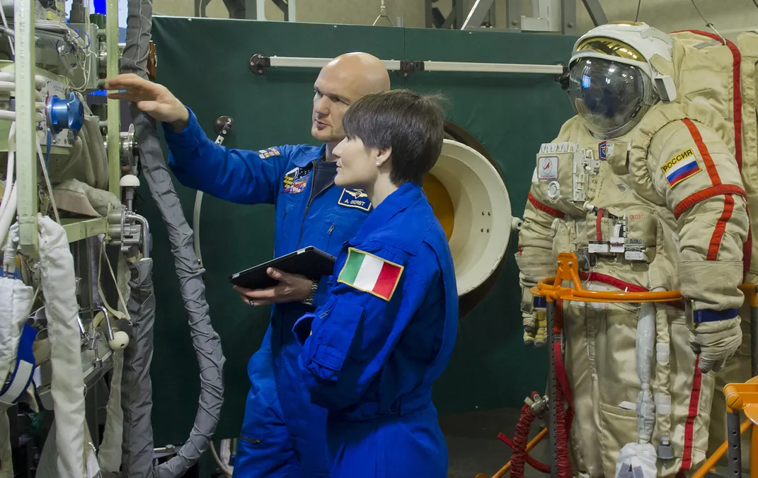 European Space Agency astronauts Alexander Gerst (left) and Samantha Cristoforetti (right) participate in a training session at the Gagarin Cosmonauts' Training Center in Star City in 2014.