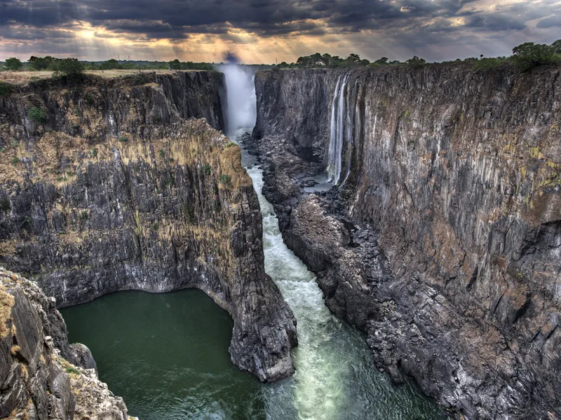 Victoria falls during dry season. | Smithsonian Photo Contest ...