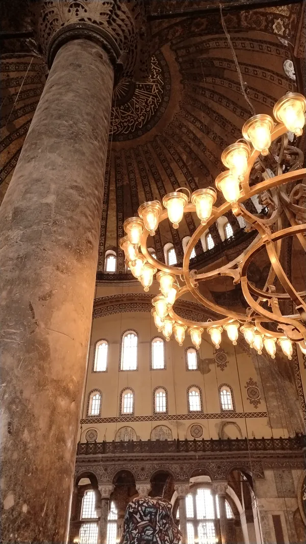 Lights of mosque thumbnail