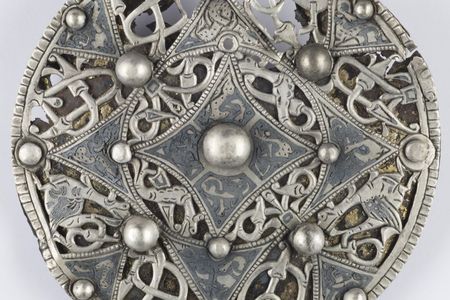 The Cheddar brooch measures&nbsp;9 centimeters (roughly 4.5 inches) in diameter and dates to&nbsp;between 800 and 900 C.E.