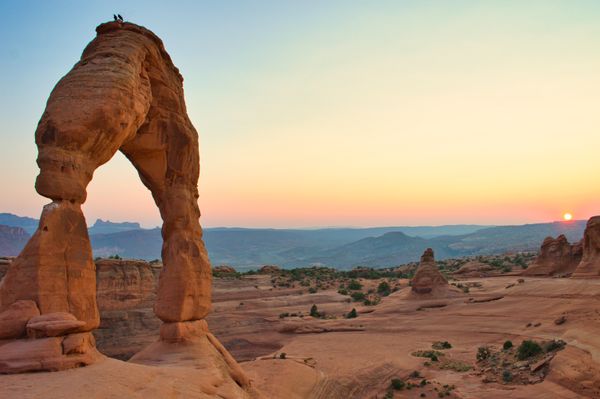 Delicate Arch at Sunset thumbnail