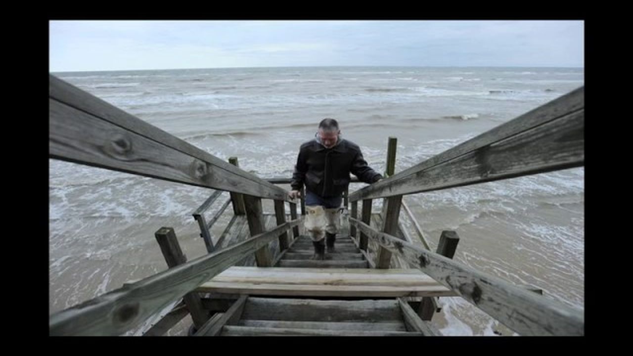 Preview thumbnail for Discovering Secrets on the Seashore