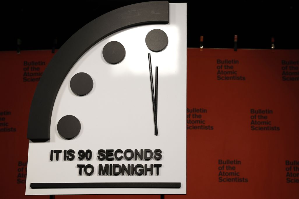 The upper left quadrant of a clock, showing a time right before 12:00