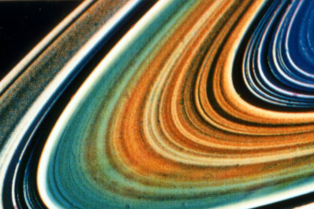 Voyager Saturn.jpg