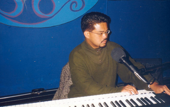 Pianist Theo Gonzalves