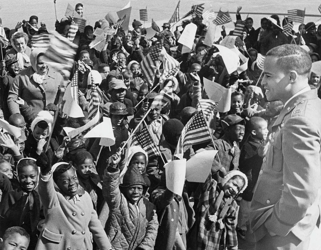 Ed Dwight speaks before a group of Washington, D.C. school children