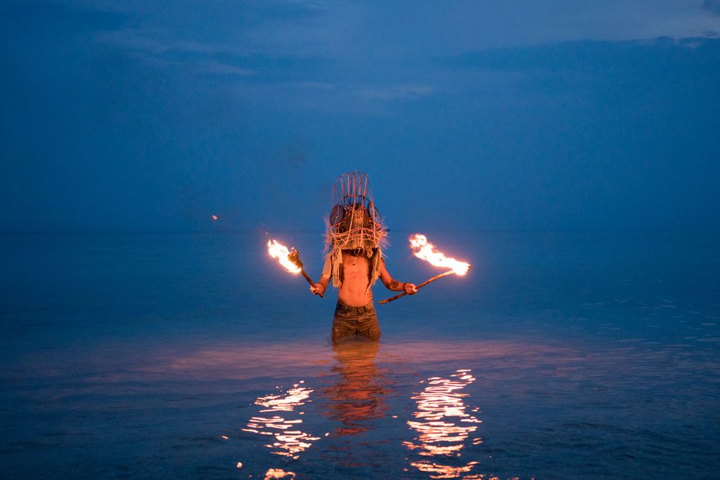 Tuan Andrew Nguyen - The Island - Film Still 08