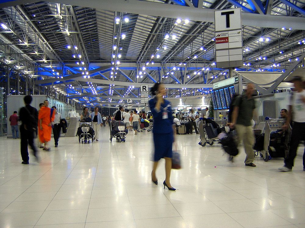 1280px-Suvarnabhumi_Airport_Departures_Hall_Bangkok_Thailand.jpg