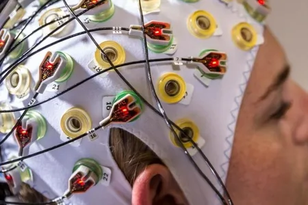 A noninvasive brain-computer interface based on EEG recordings from the scalp.