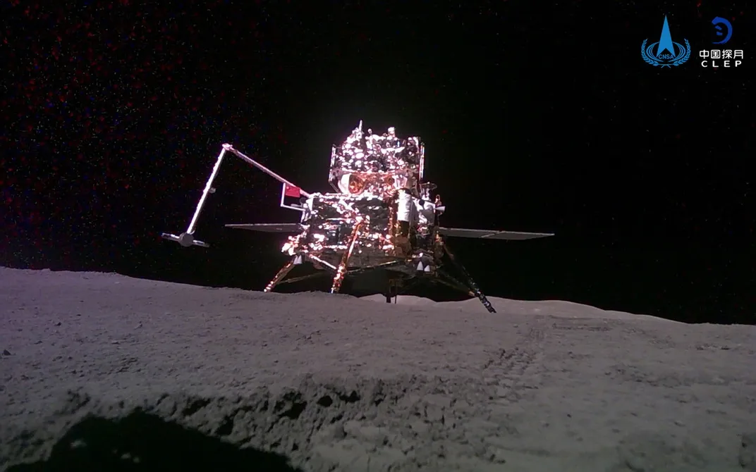 visualization of a lunar lander on the moon's surface