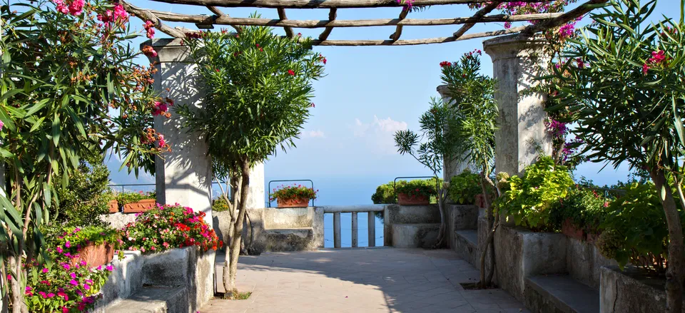 Mediterranean garden along the Amalfi Coast 